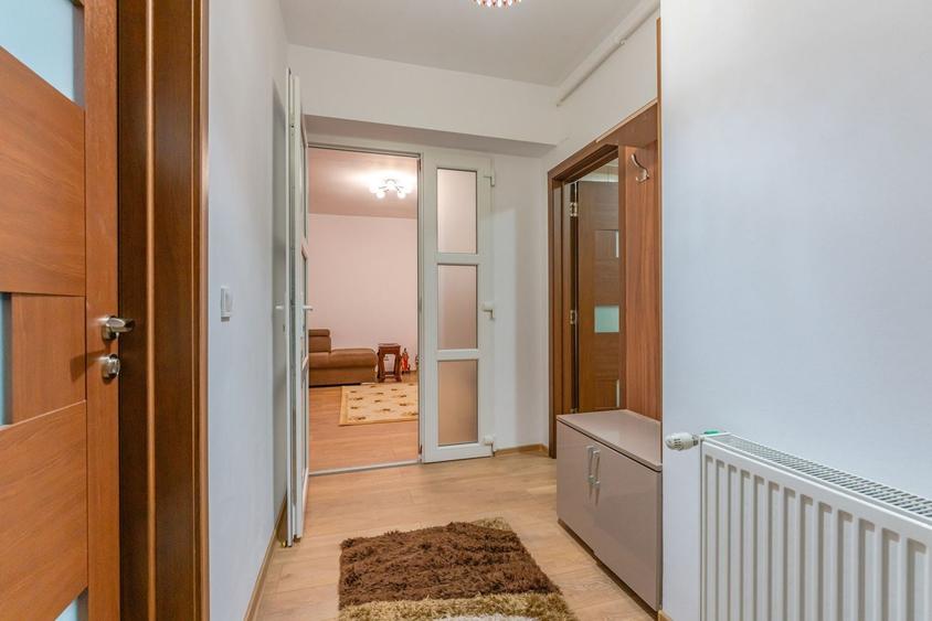 Apartament cu 2 camere semidecomandat în Răcădău