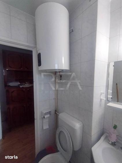 Apartament cu 3 camere semidecomandat, mobilat în Iancului
