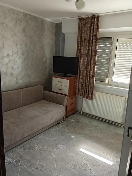 Apartament cu 2 camere semidecomandat în Viziru 3