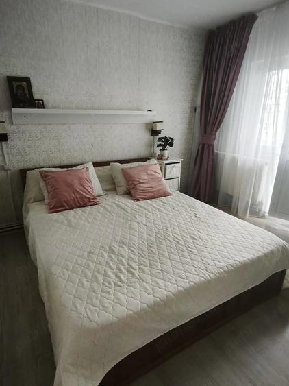 Apartament cu 3 camere semidecomandat în Gării