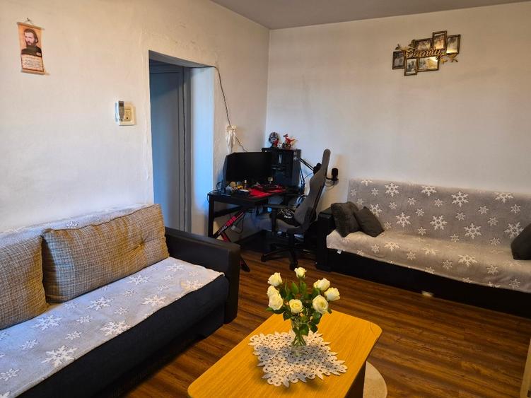 Apartament cu 2 camere semidecomandat, mobilat în Tomis III