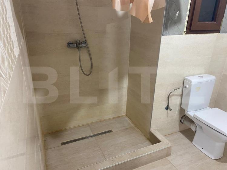 Casă individuală cu 5 camere cu Teren 7100 Mp în Exterior Nord
