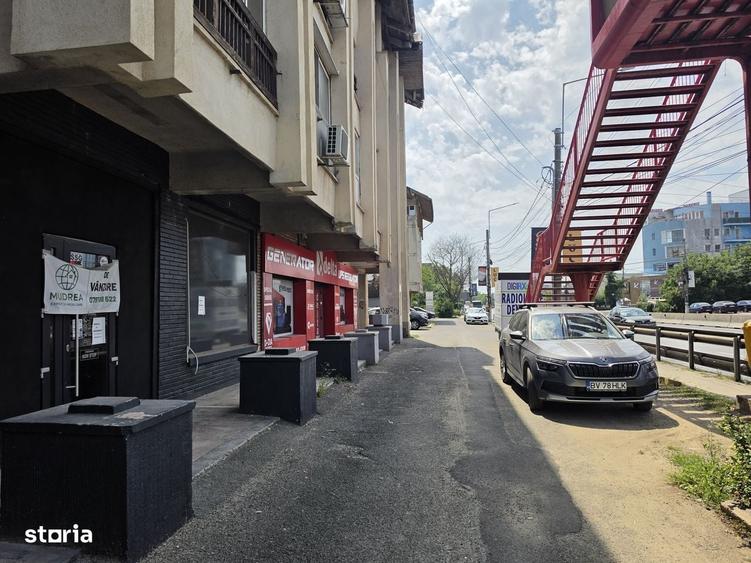 Spațiu comercial, de 90 mp, în Central