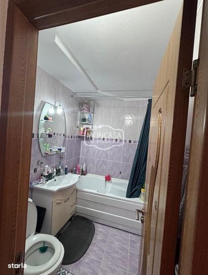 Apartament cu 3 camere decomandat în Central