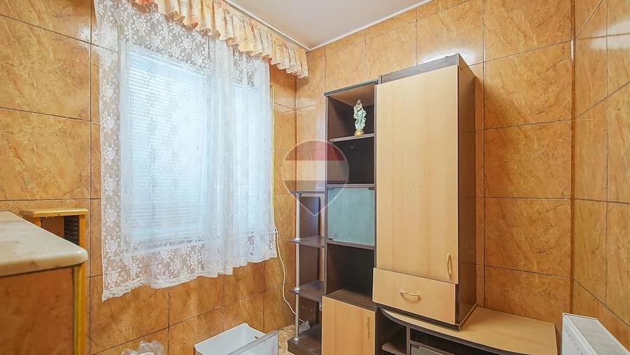Casa cu 2 apartamente, terasa ?i garaj, zona Pia?a Unirii, Bra?ov - 15