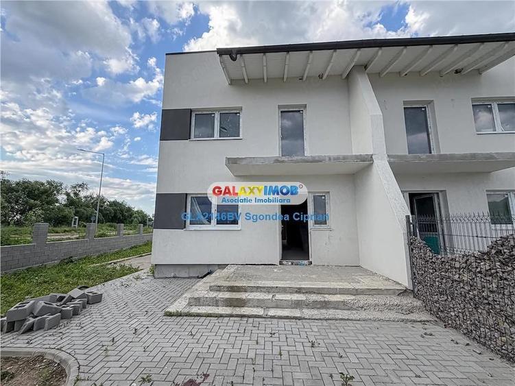 Casă cu Teren 270 Mp în Cristian