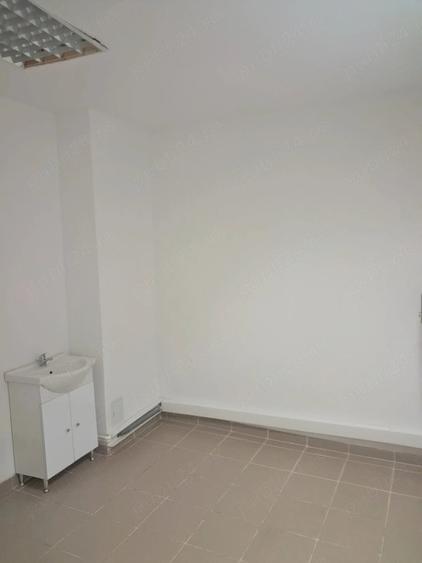 Spațiu comercial, de 74 mp, în 15 Noiembrie