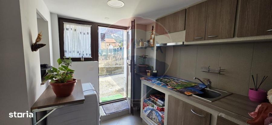 PRET REDUS: Apartament cu 3 Camere teren 475mp 800m Centru Busteni - 1