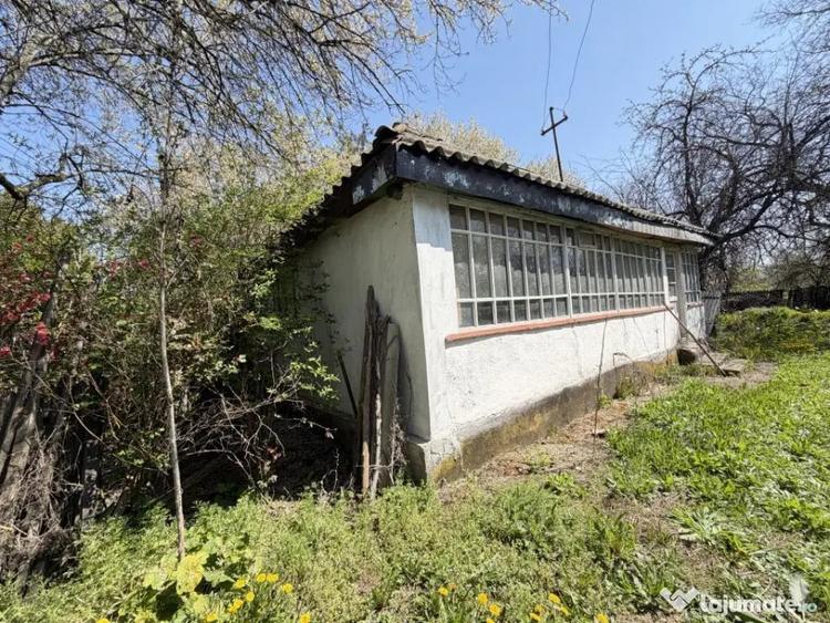 Teren de 1047 mp, în Lunca