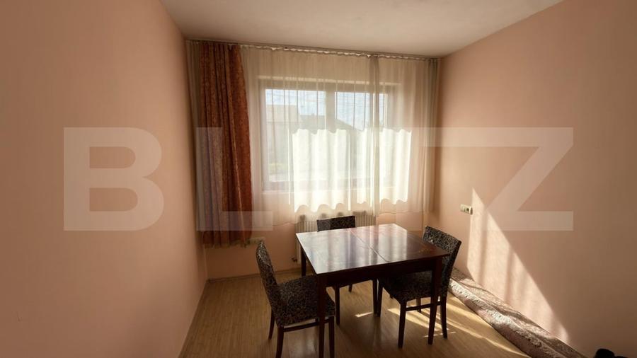 Apartament cu 3 camere decomandat, mobilat în Careiului