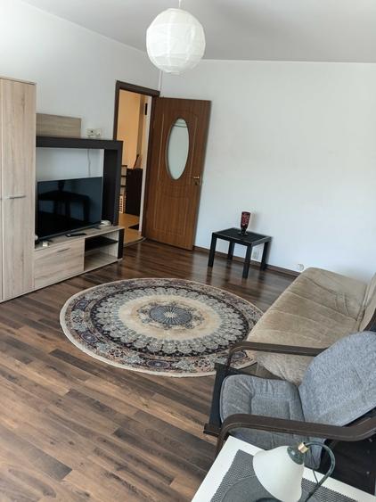 Apartament cu 2 camere decomandat în Exterior Vest
