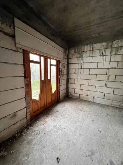 Casă cu Teren 2244 Mp în Oveselu