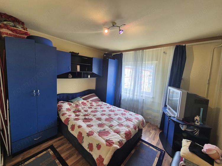 Apartament cu 2 camere decomandat în Micro IV