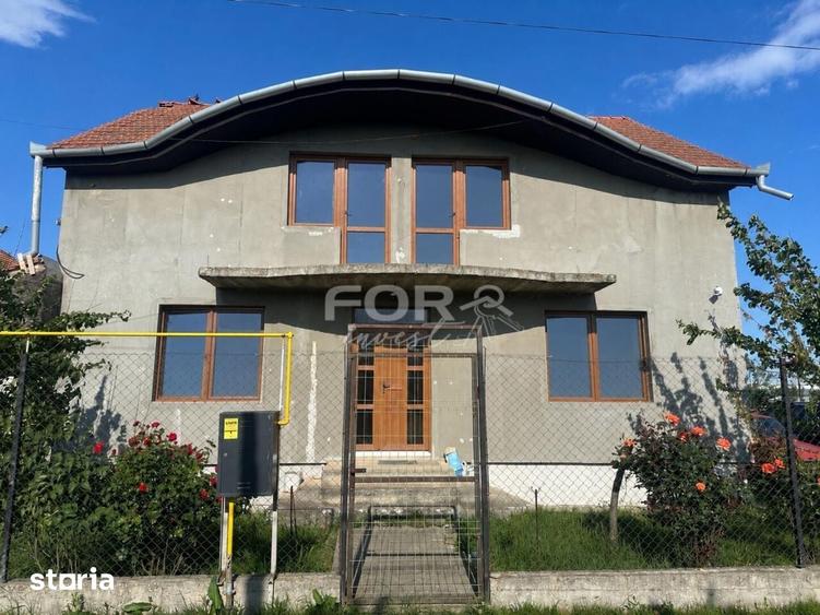 Casă cu 5 camere cu Teren 522 Mp în Sântandrei