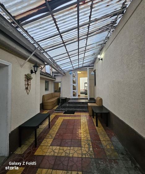 Casă cu 3 camere în Central