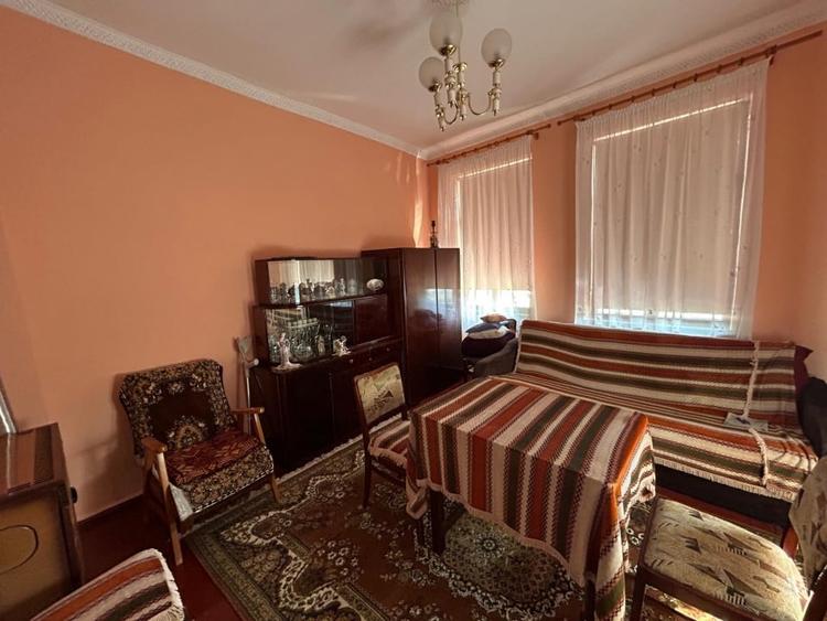 Casă individuală cu 2 camere cu Canalizare în Central
