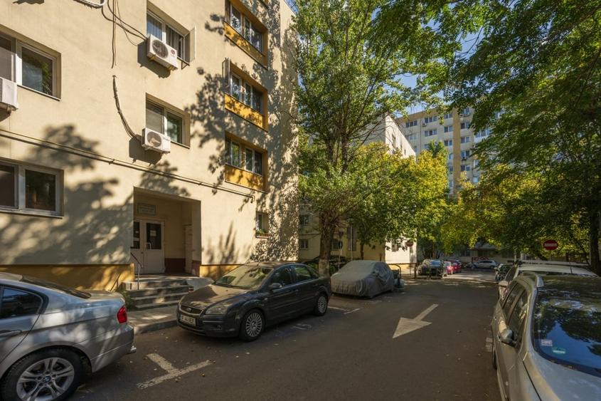 Garsonieră decomandată, mobilată în Lacul Tei
