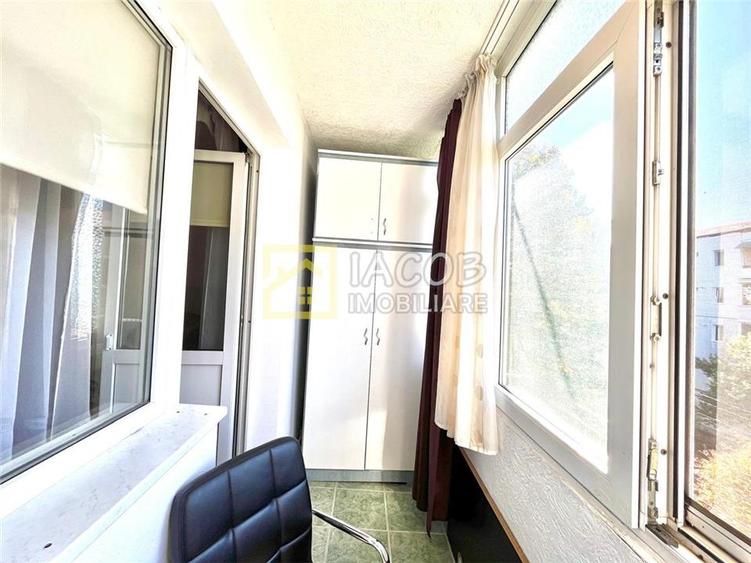 Apartament cu 2 camere semidecomandat, mobilat în Cornișa