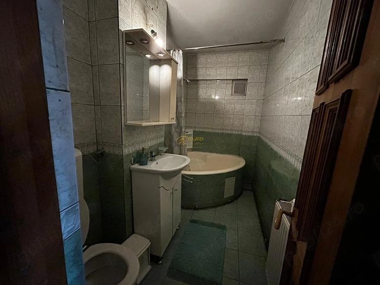 Apartament cu 3 camere decomandat în Ultracentral
