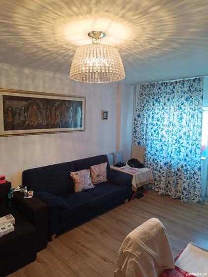 Apartament cu 2 camere decomandat în Republicii