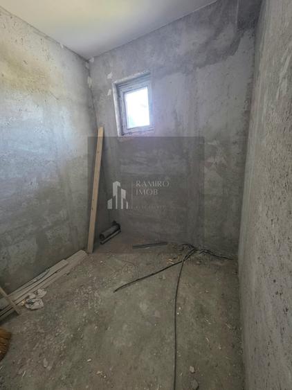 Casă cu 4 camere în Bragadiru