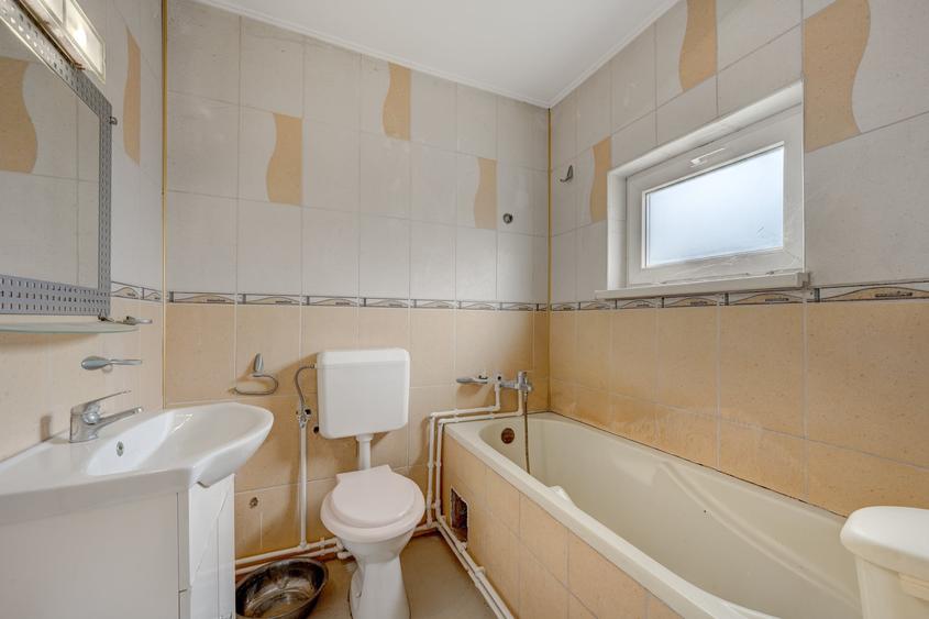 Casă individuală cu 3 camere cu Teren 1726 Mp în Tâncăbești