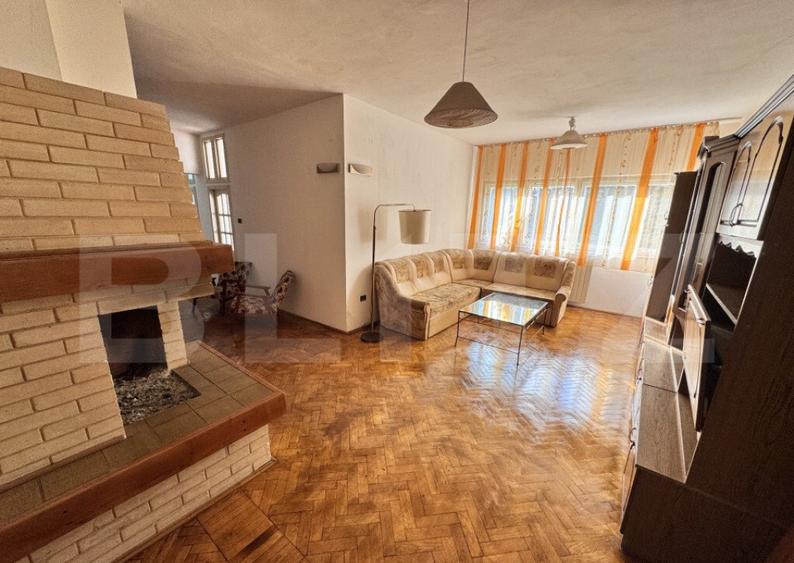 Spațiu comercial, de 3,800 mp, în Central