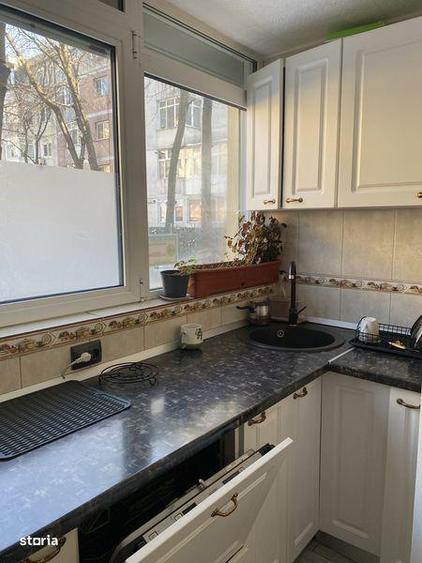 Apartament cu 4 camere, mobilat în Nicolina