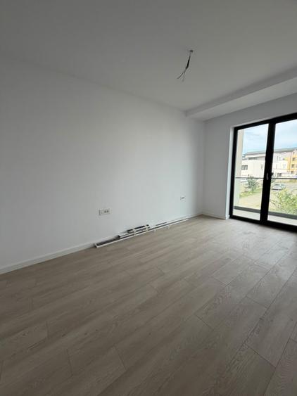 Casă individuală cu 4 camere cu Canalizare în Giroc