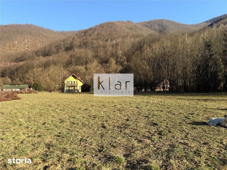 Teren de 1100 mp, în Gilău