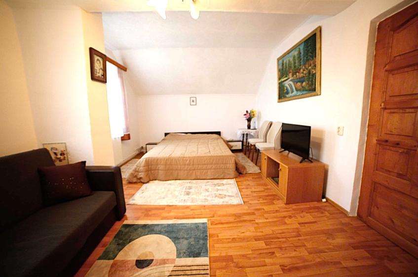 Casă individuală cu 4 camere cu Teren 318 Mp în Săcele