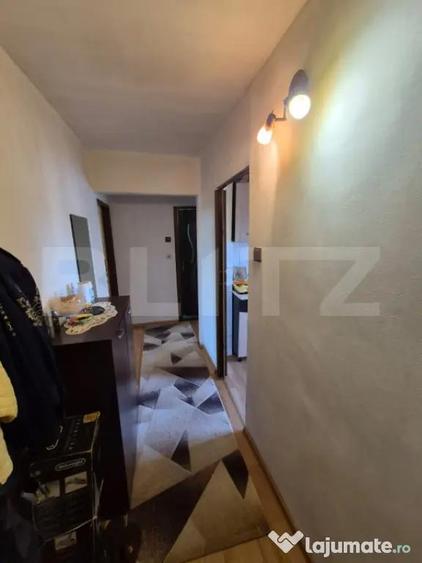 Apartament central, 2 camere, 54 mp, vedere spre Cetatea Dev - 2