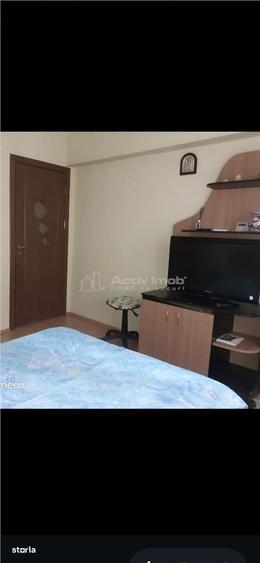Apartament cu 3 camere decomandat în 1 Mai