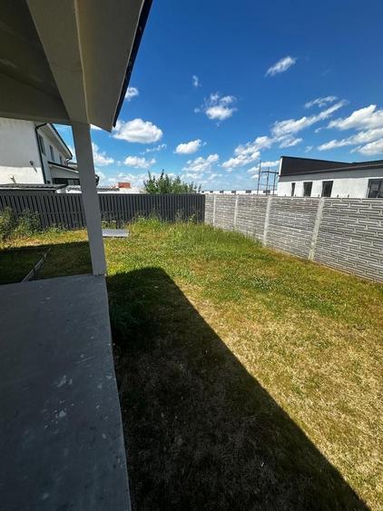 Duplex cu 5 camere cu Canalizare în Clinceni