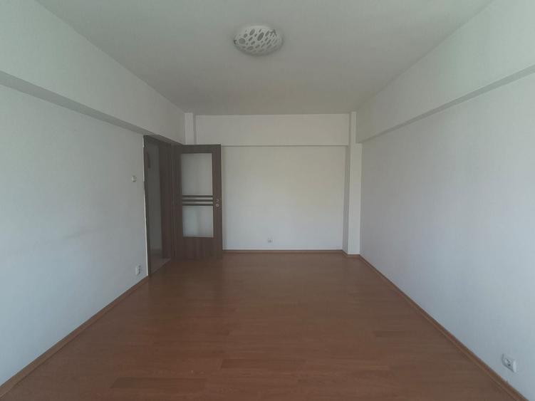 Apartament cu 2 camere decomandat în Tomis II