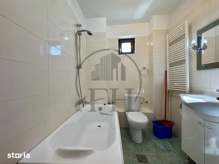 Casă cu 7 camere decomandat cu Teren 441 Mp în Coiciu