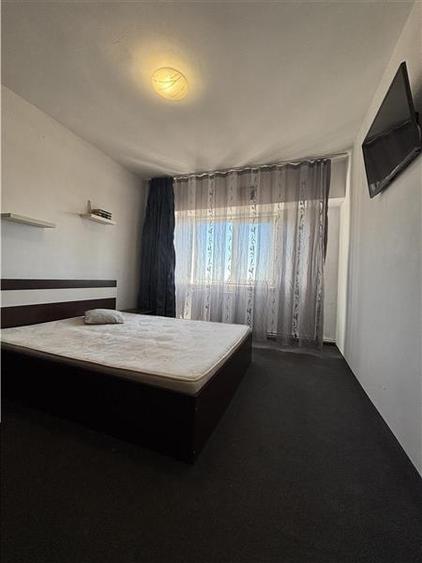 Apartament cu 3 camere decomandat, mobilat în Tomis II