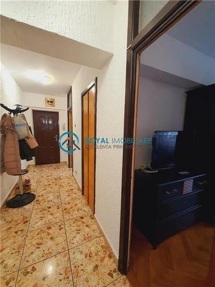 Apartament cu 2 camere decomandat, mobilat în Ultracentral