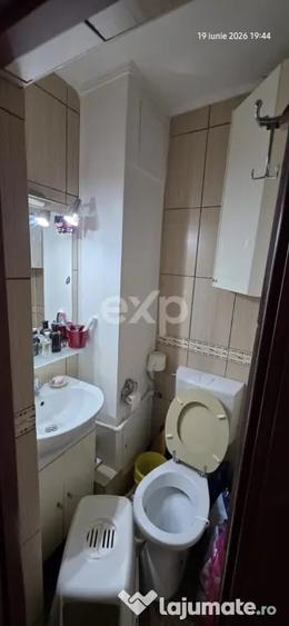 Apartament cu 3 camere decomandat în Micro 11