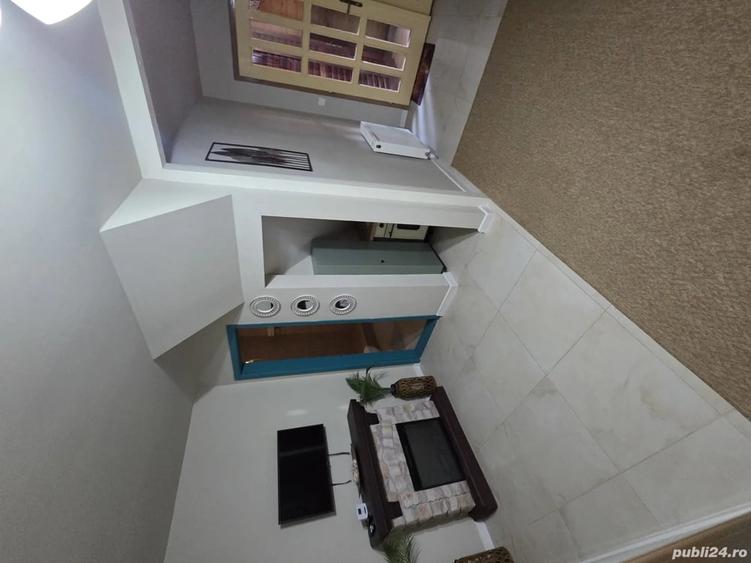 Casă cu 6 camere cu Teren 300 Mp în Nord