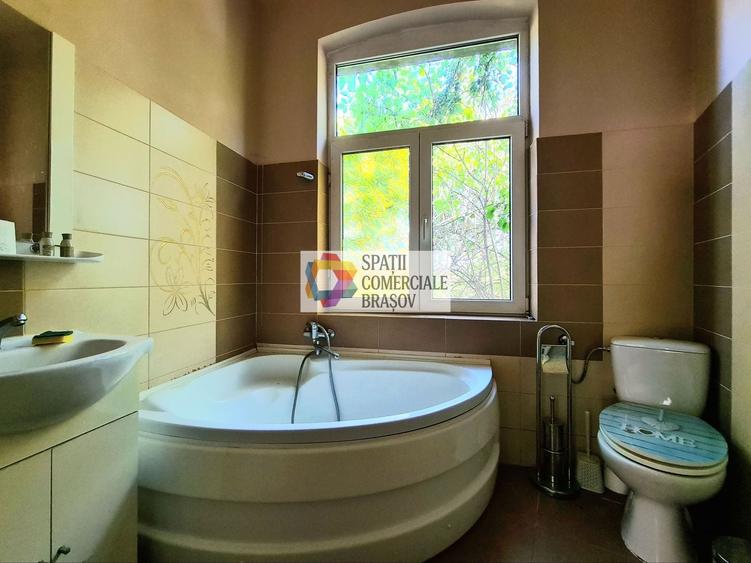 Casă individuală cu 3 camere cu Canalizare în Central