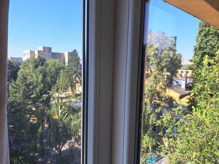 Apartament cu 4 camere decomandat în Pantelimon