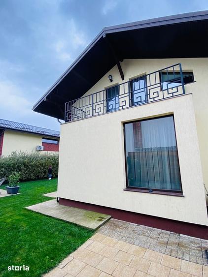 Casă cu 5 camere cu Teren 377 Mp în Rediu