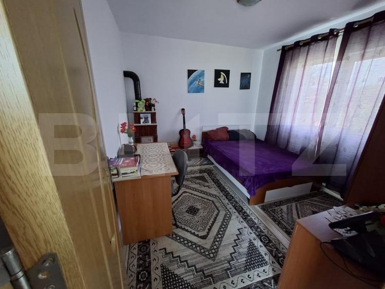 Casă individuală cu 5 camere cu Canalizare în Leșnic