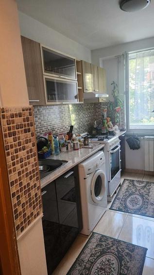 Apartament cu 3 camere decomandat, mobilat în Drumul Taberei