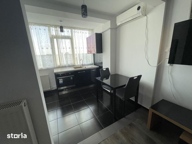 Apartament cu 3 camere în Craiovița Nouă