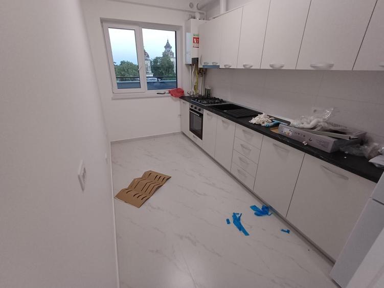 Apartament cu 2 camere decomandat în Exterior Vest