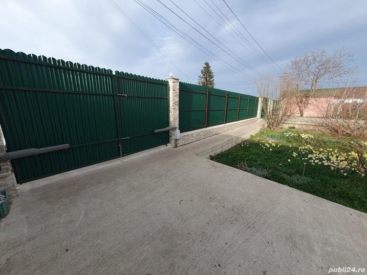Teren de 1300 mp, în Poiana