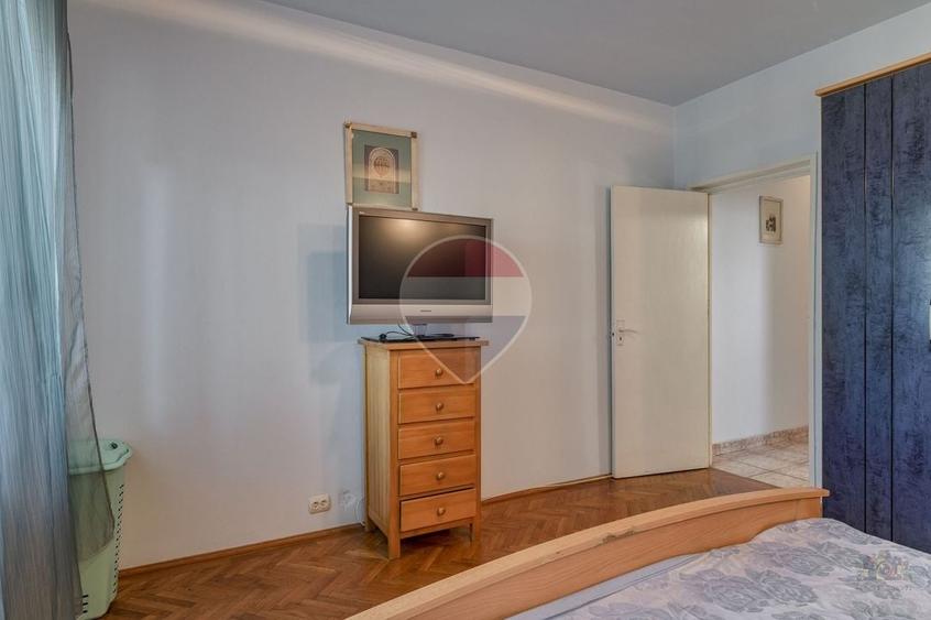 Apartament cu 3 camere semidecomandat, mobilat în Vatra Luminoasă