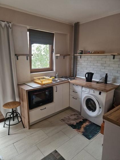 Garsonieră decomandată în Vitan
